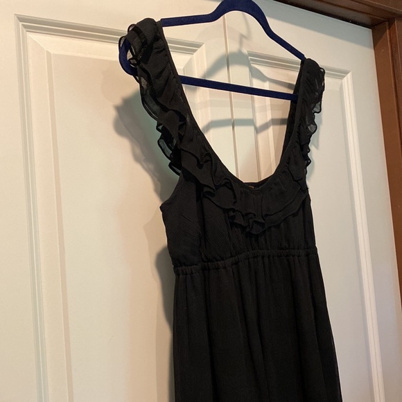 Ali Ro Black Empire Waist Ruffle Neckline Dress. Size 4. 100% Cupro. Mini length - Picture 3 of 10